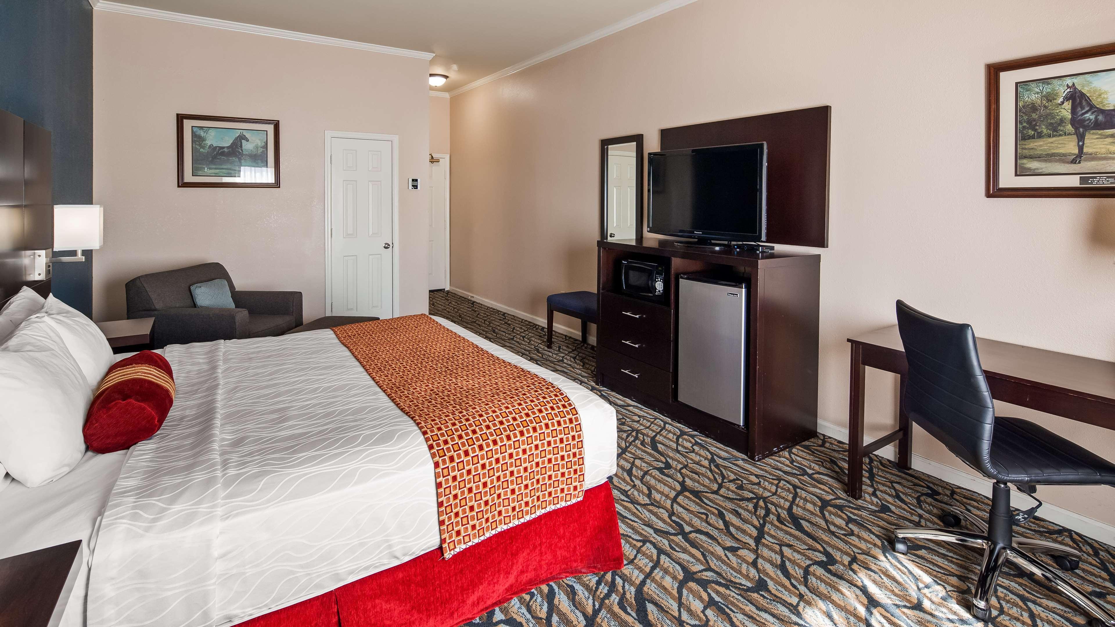 Best Western Spring Hill Inn & Suites Exterior foto